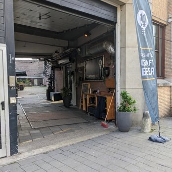100 Watt - Entrance to 100 Watt Brewing, Eindhoven - Restaurants Near Me - Eindhoven, New Brunswick
