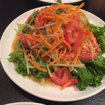 Le Viet Cafe - papaya salad - Vietnamese Near Me - New York, New York