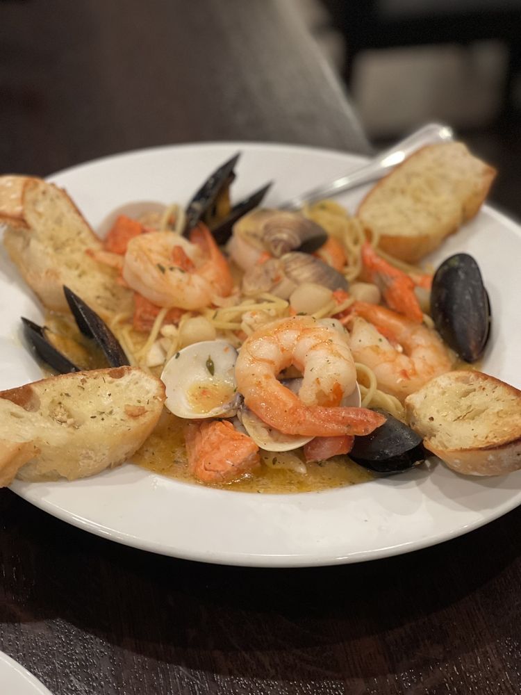 Green’s Bar & Grill