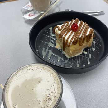 Dani’s Burger - Cafe con leche and tres leche - Venezuelan Near Me - Jamesburg, New Jersey