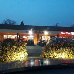 Discount Liquor & Food