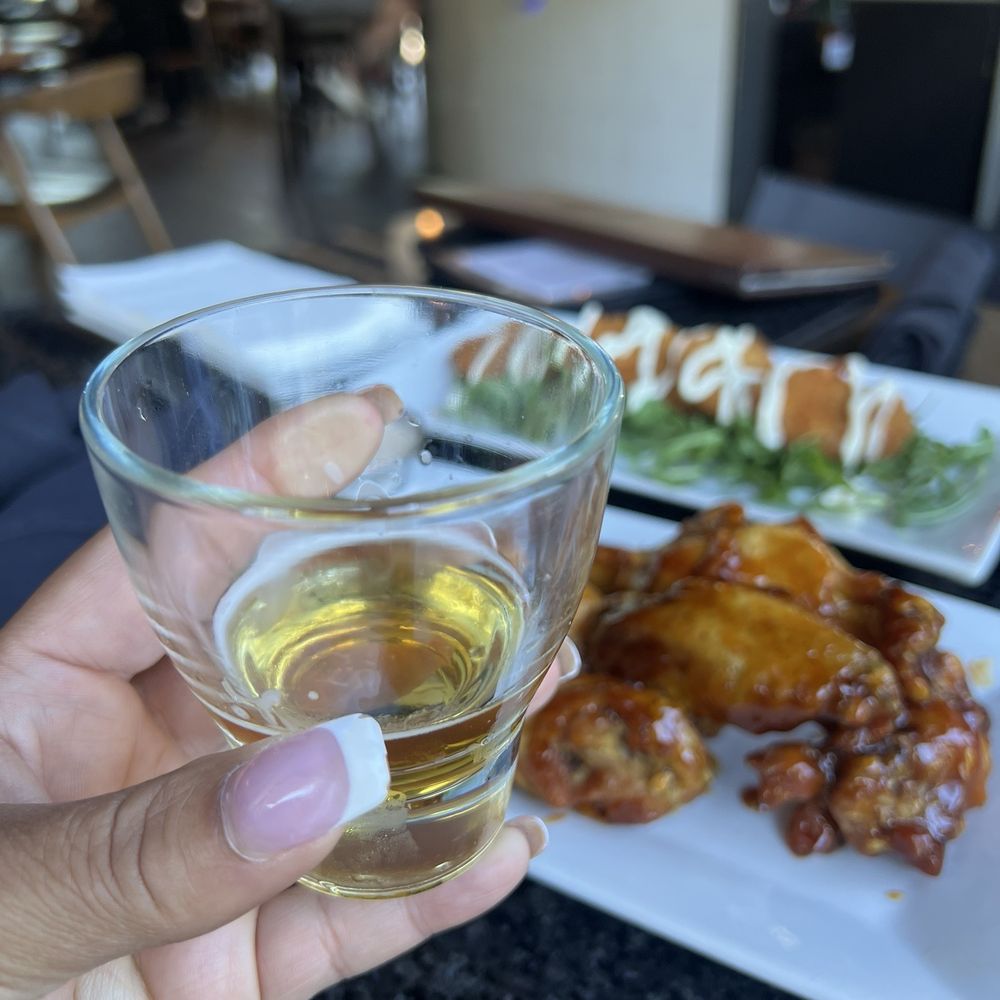 The Hangry Bison - Beer flight and appetizers - Burgers Near Me - Winter Garden, Florida