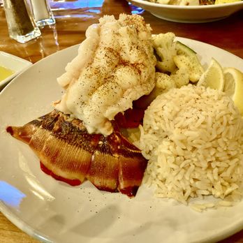 Elixir Mezcaleria - Lobster, rice & vegetables with melted butter! Yummm! - Latin American Near Me - Gresham, Oregon Elixir Mezcaleria - Lobster, rice & vegetables with melted butter! Yummm! - Latin American Near Me - Gresham, Oregon