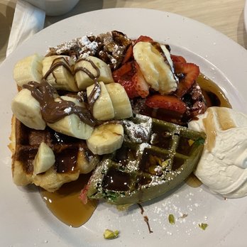 Chicago Waffles - Waffle Flight Breakfast - Breakfast & Brunch Near Me - Chicago, Illinois