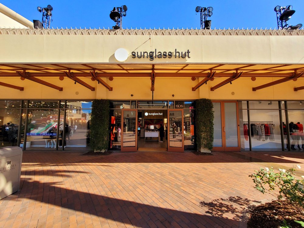 SUNGLASS HUT 19 Photos & 35 Reviews 100 Citadel Drive, Commerce