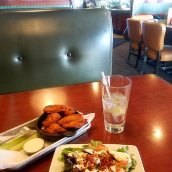 Ruby Tuesday - Salad bar and wings. - American Near Me - Las Cruces, New Mexico