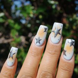 Vogue Nails