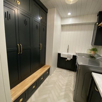 Alfred Cabinets - Laundry room/mudroom - Cabinetry Near Me - Fullerton, California