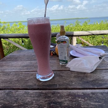 19.5 Km Restaurant - Strawberry smoothie - Seafood Near Me - Cancún, ROO 19.5 Km Restaurant - Strawberry smoothie - Seafood Near Me - Cancún, ROO