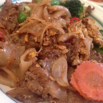 Ayada Thai - Drunken Noodles with Beef - Thai Near Me - Elmhurst, New York