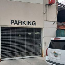 Centerpark Century 21 Parking Garage