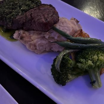 Weinkeller - Wine Bars Near Me - Niagara Falls, Ontario