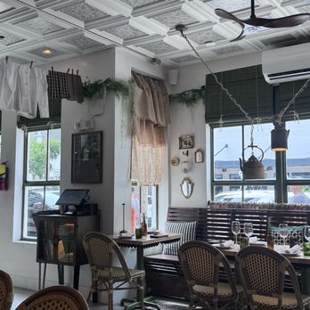 Allegro ma non Troppo - Interior - Italian Near Me - Miami, Florida Allegro ma non Troppo - Interior - Italian Near Me - Miami, Florida