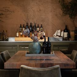 Laurel Glen Vineyard - New Tasting room table for 2-8.