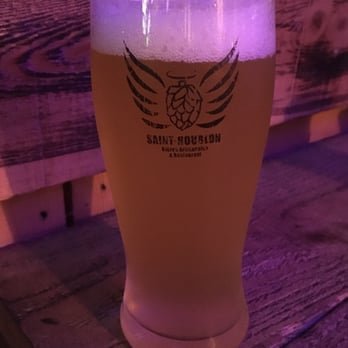 Saint-Houblon - Brewpubs Near Me - Montreal, Quebec