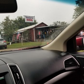 Snow's BBQ - Barbeque Near Me - Lexington, Texas
