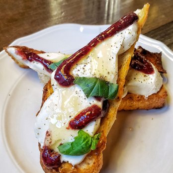 etta - Bucktown - Pizza Near Me - Chicago, Illinois etta - Bucktown - Pizza Near Me - Chicago, Illinois
