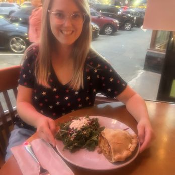 Pie Dive Bar - Olivia and brisket, Mac & cheese pie. - Dive Bars Near Me - Snohomish, Washington