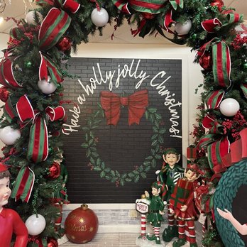 Decorator's Warehouse - Picture area in the front entry - Christmas Trees Near Me - Arlington, Texas