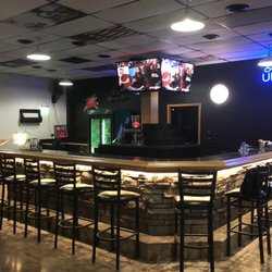 The BlackTop Bar and Grill - The BlackTop Bar