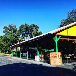 Roosters Farm Stand