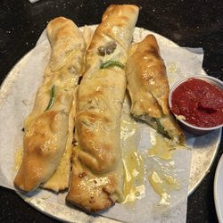 Campus Pollyeyes - Stuffed breadsticks