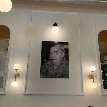 Clyde's Fine Diner - Diners Near Me - Des Moines, Iowa