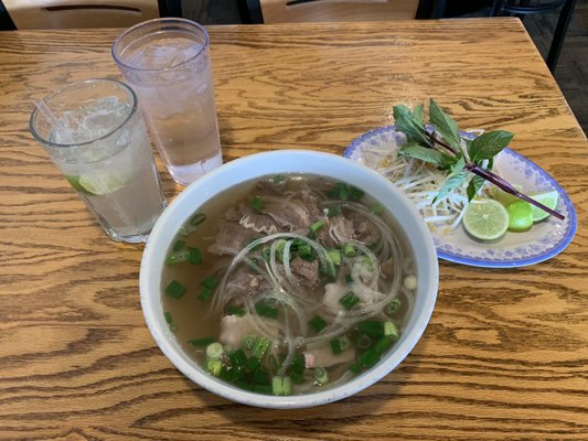 Pho Duy by null
