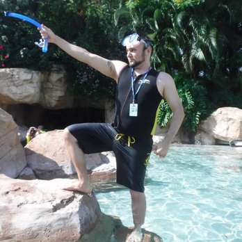 Discovery Cove - Amusement Parks Near Me - Orlando, Florida Discovery Cove - Amusement Parks Near Me - Orlando, Florida