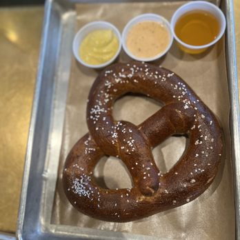 Pinthouse Pizza - Das Pretzel - Brewpubs Near Me - Round Rock, Texas Pinthouse Pizza - Das Pretzel - Brewpubs Near Me - Round Rock, Texas