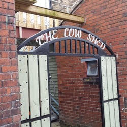 CHILL @ The Cowshed - The little courtyard behind is home to a small handmade gift shop, Annalise