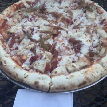 Slattery Vintage Estates - Amazing fajita pizza - Wineries Near Me - Nehawka, Nebraska Slattery Vintage Estates - Amazing fajita pizza - Wineries Near Me - Nehawka, Nebraska