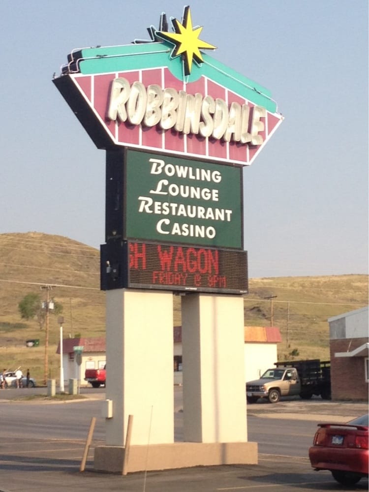 ROBBINSDALE ENTERTAINMENT CENTER Updated May 2024 805 E Saint