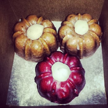 Bundts On Melrose - Desserts Near Me - Long Beach, California