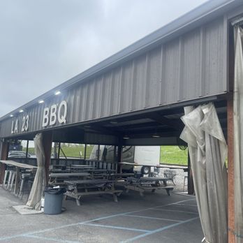 La23 Bbq - Dining Area - Barbeque Near Me - Belle Chasse, Louisiana La23 Bbq - Dining Area - Barbeque Near Me - Belle Chasse, Louisiana