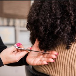 Raw Hair Studio - Curls behave when they are cut properly.