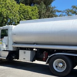 Merced Truck and Auto Plaza - Oasis Fuels Inc 
Merced Truck and Auto Plaza Delivery truck