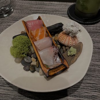 Mako - Sushi Bars Near Me - Chicago, Illinois Mako - Sushi Bars Near Me - Chicago, Illinois