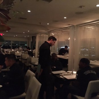 Huntley - Dining - Hotels Near Me - Santa Monica, California