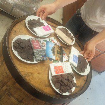 Raaka Chocolate - Chocolate tasting - Chocolatiers & Shops Near Me - Brooklyn, New York