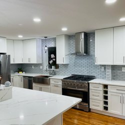 Cabinet Era - VITA Emerald White Kitchen