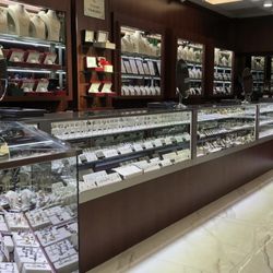 Nemaro Jewelers - Large selection of fine diamond Jewelery inside the first floor of the Seybold Building, Suite 135