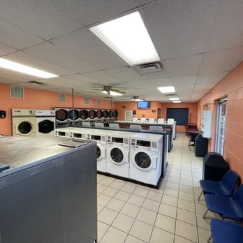 Dandridge Coin Laundry - Laundromat Near Me - Dandridge, Tennessee Dandridge Coin Laundry - Laundromat Near Me - Dandridge, Tennessee