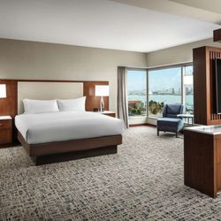 Hilton Boston Logan Airport - Guest room