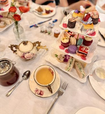 The Drake Oak Brook, Autograph Collection by null