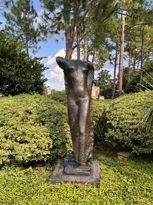 Sydney and Walda Besthoff Sculpture Garden by null