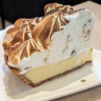 Moondog Cafe & Bakery - Key lime pie with meringue - Cafes Near Me - Key West, Florida Moondog Cafe & Bakery - Key lime pie with meringue - Cafes Near Me - Key West, Florida