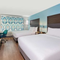 Guest room