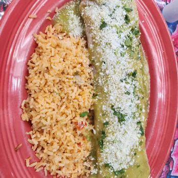 Huicholitos 2 - Wet burrito with grilled chicken and green salsa - New Mexican Cuisine Near Me - Lacey, Washington