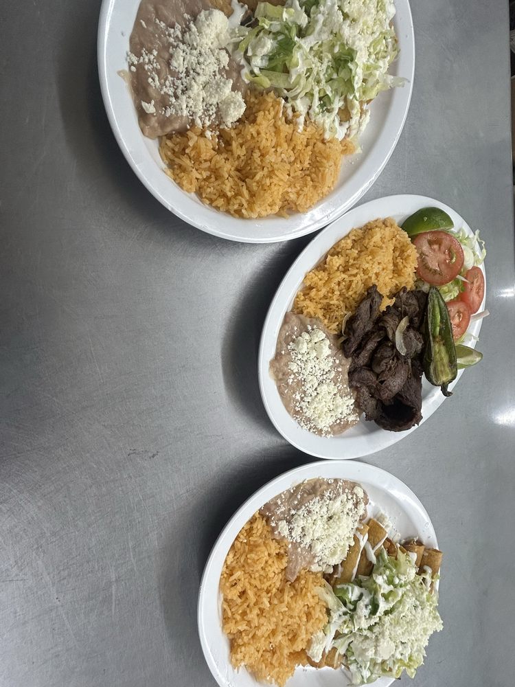 Antojitos Mexican food Logo